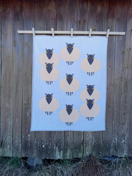 Quilt with sheep